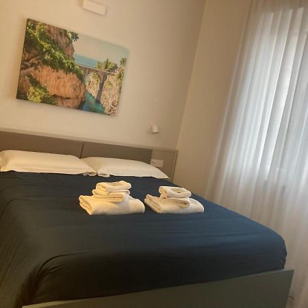 Divina Holiday - Rooms Maiori Eksteriør bilde
