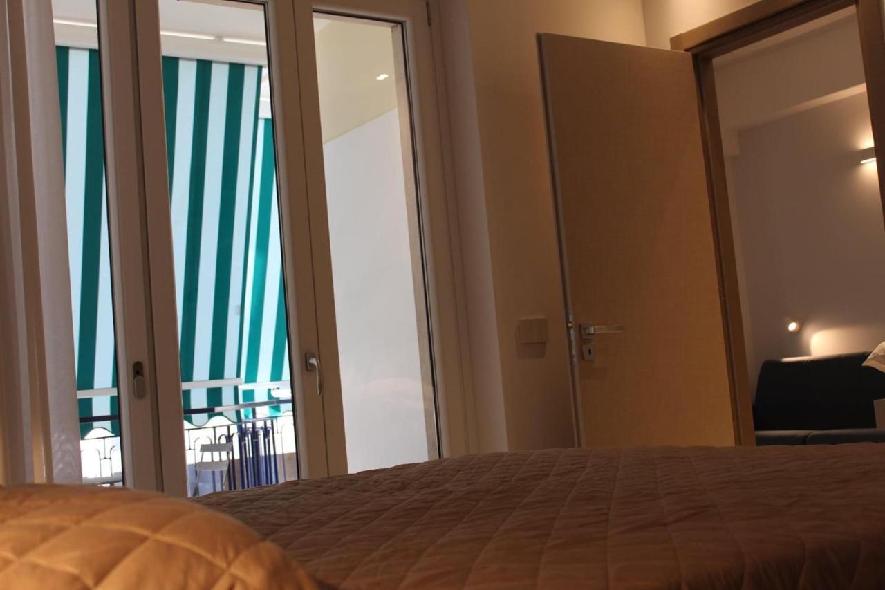 Divina Holiday - Rooms Maiori Eksteriør bilde