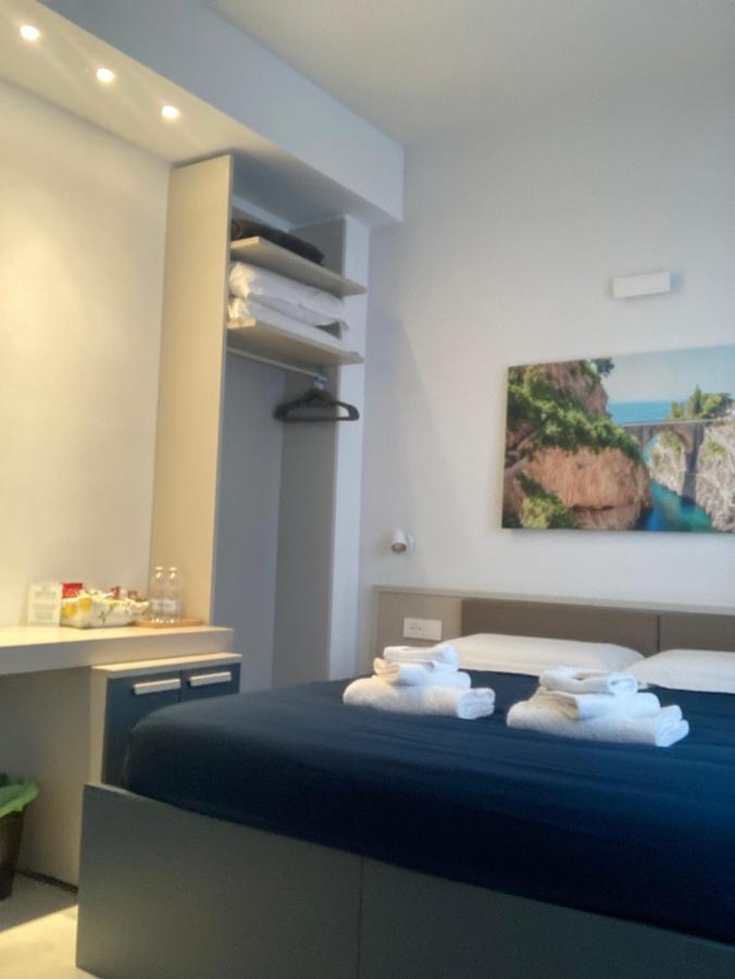 Divina Holiday - Rooms Maiori Eksteriør bilde